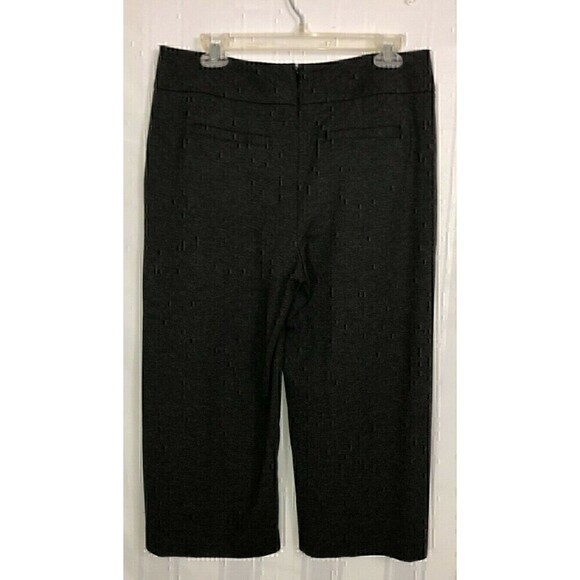 CAbi Dark Gray Women's Size 10 Knee Length Wide Leg Stretch Fit Capri Pants 188 - Picture 2 of 7